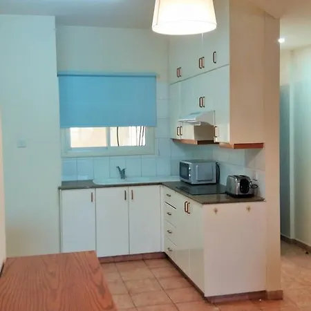 312 Depa Court 公寓