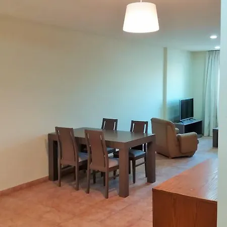 312 Depa Court 公寓